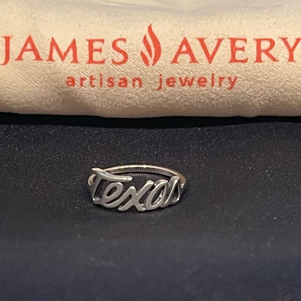 Retired James Avery Texas Script Ring
